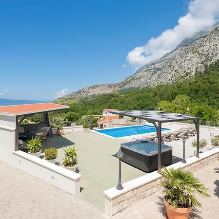 펜션 4 Bedroom Stunning In *