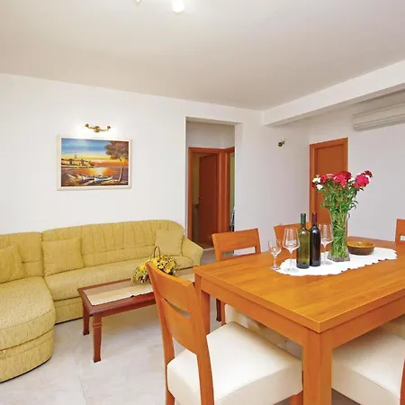 4 Bedroom Stunning In