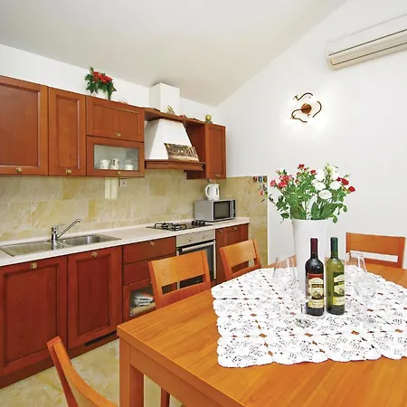 4 Bedroom Stunning In *